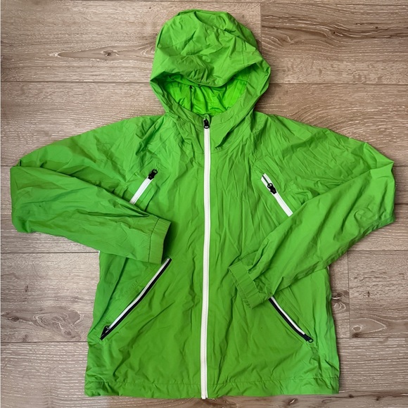 lululemon athletica Jackets & Blazers - Lululemon Vibrant Green Hooded Windbreaker Rain Coat